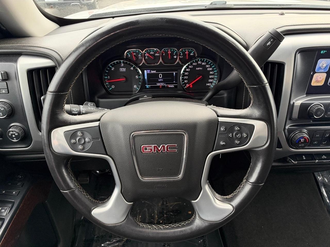 GMC Sierra 1500 4WD Crew Cab 143.5" SLE 2017