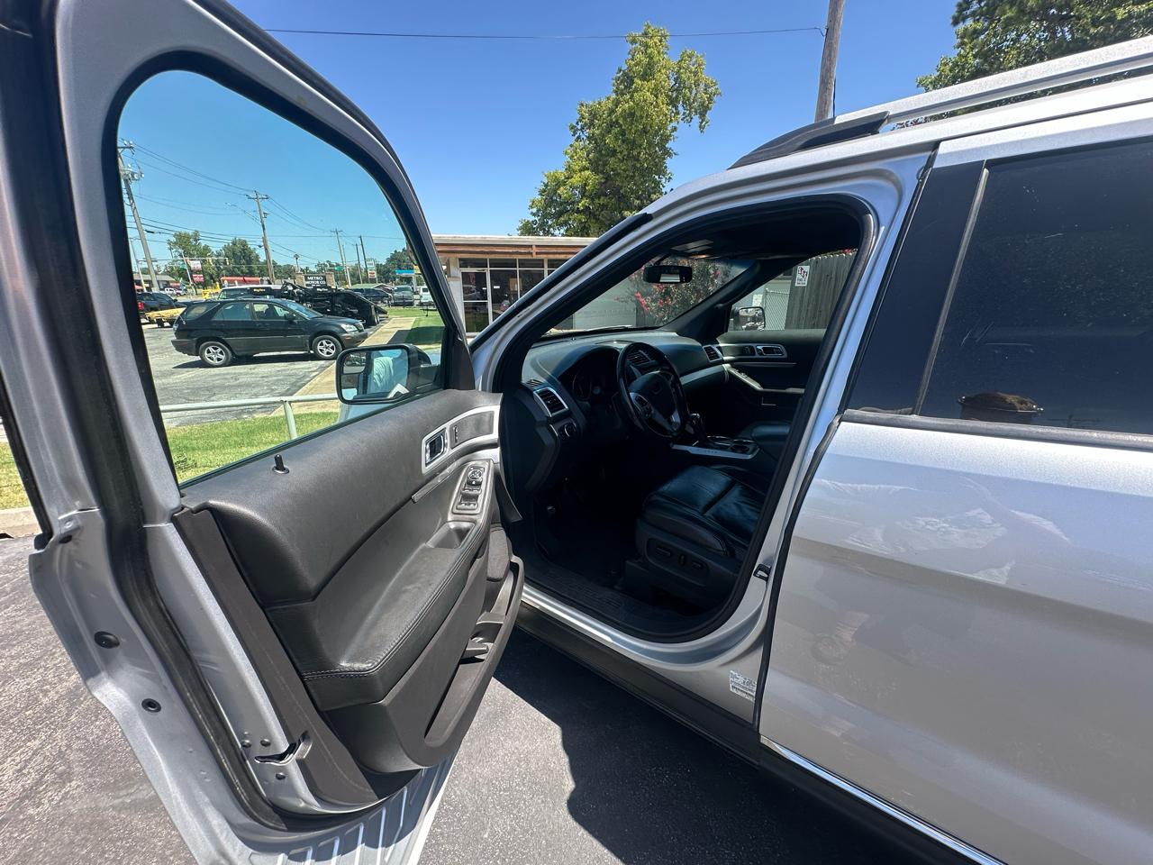 Ford Explorer FWD 4dr XLT 2012