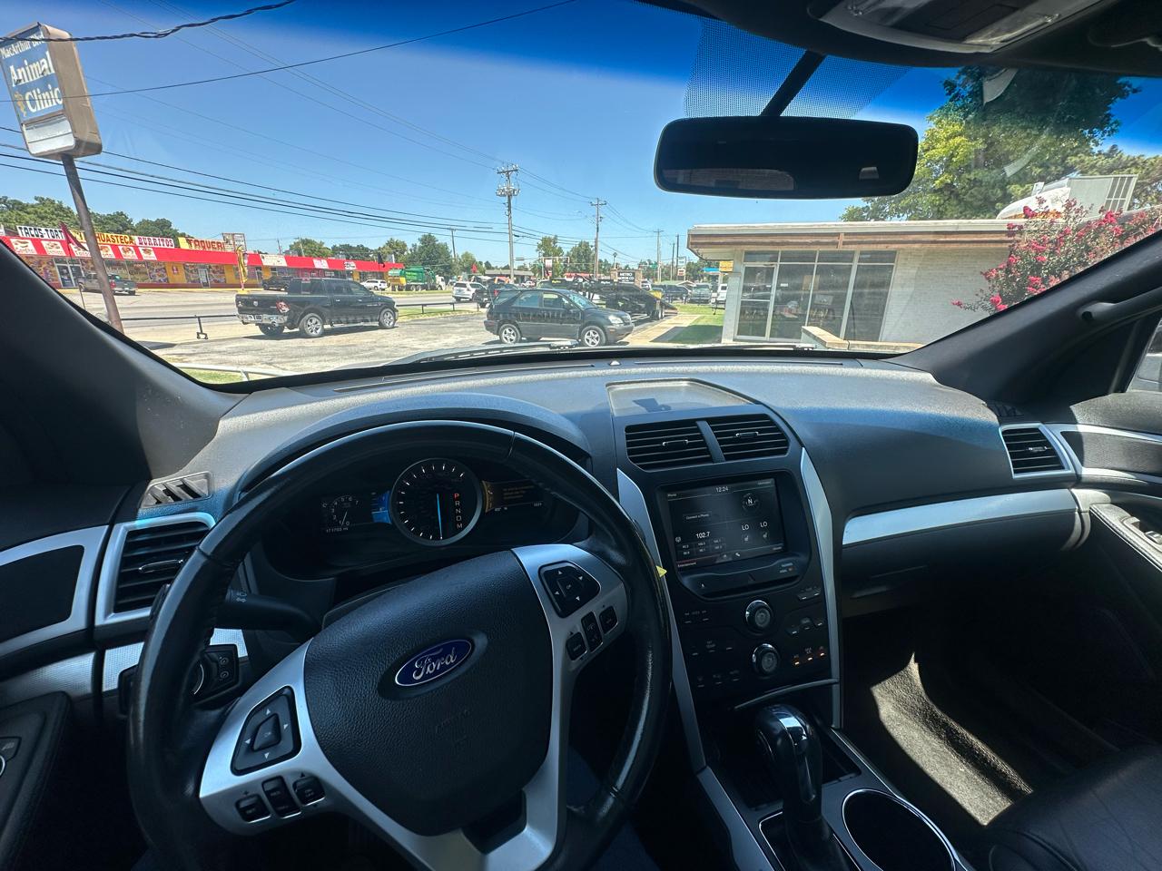 Ford Explorer FWD 4dr XLT 2012