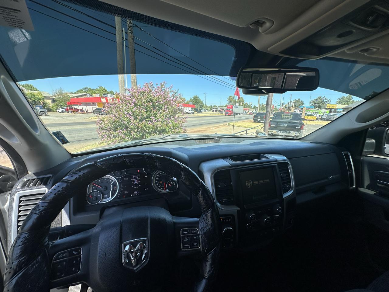 RAM 1500 4WD Crew Cab 140.5" Big Horn 2016