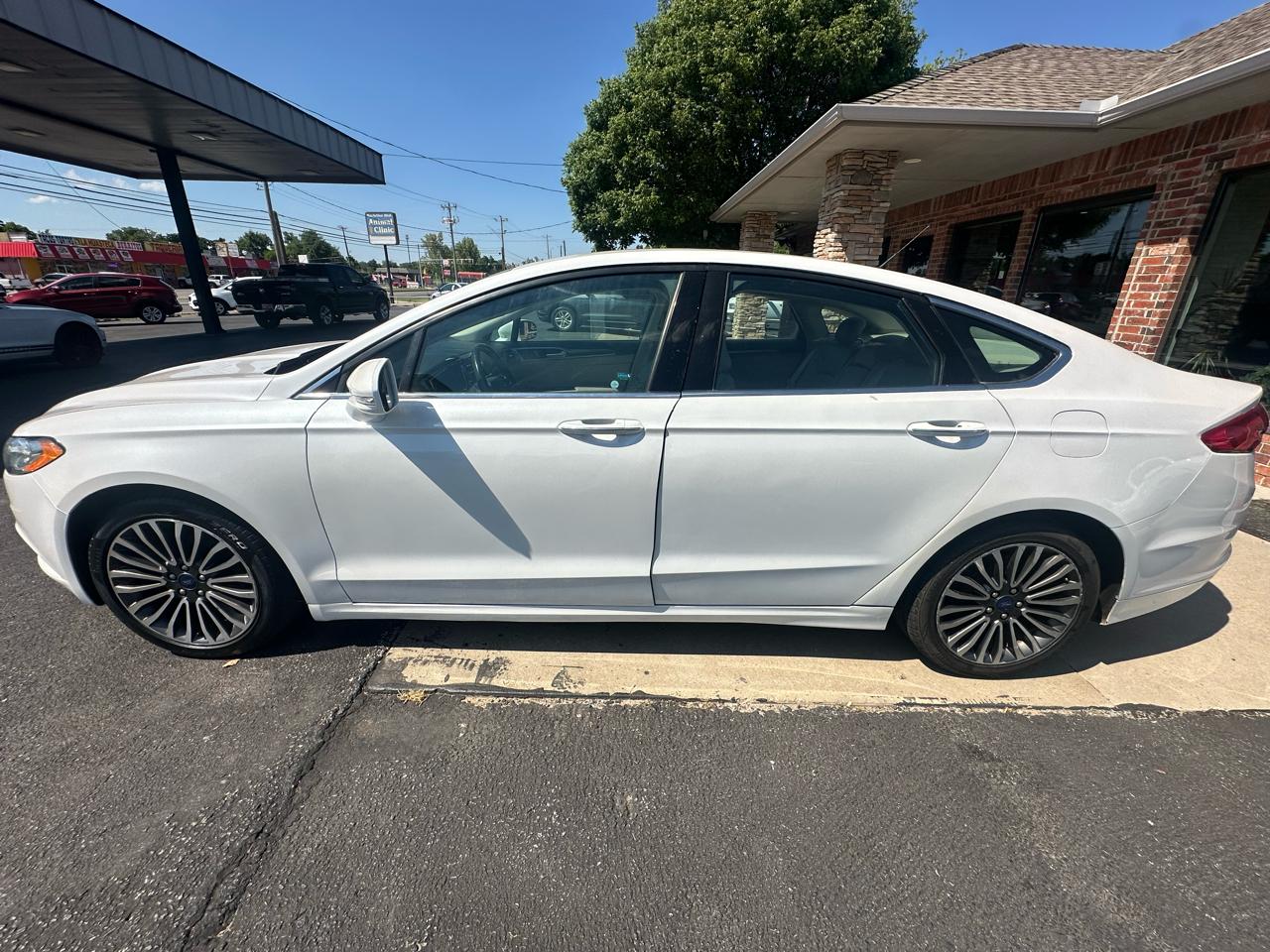 Ford Fusion SE FWD 2018