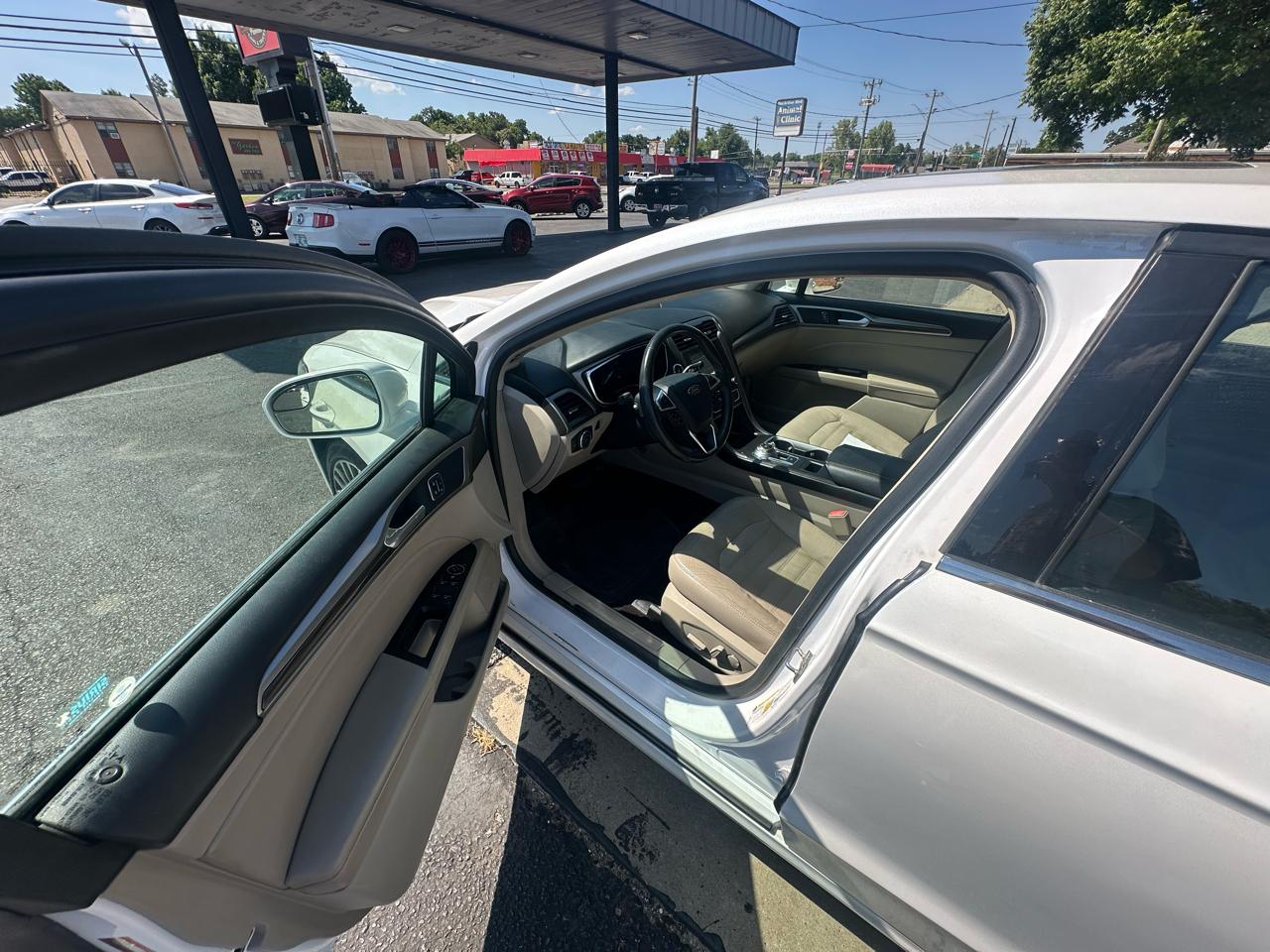 Ford Fusion SE FWD 2018