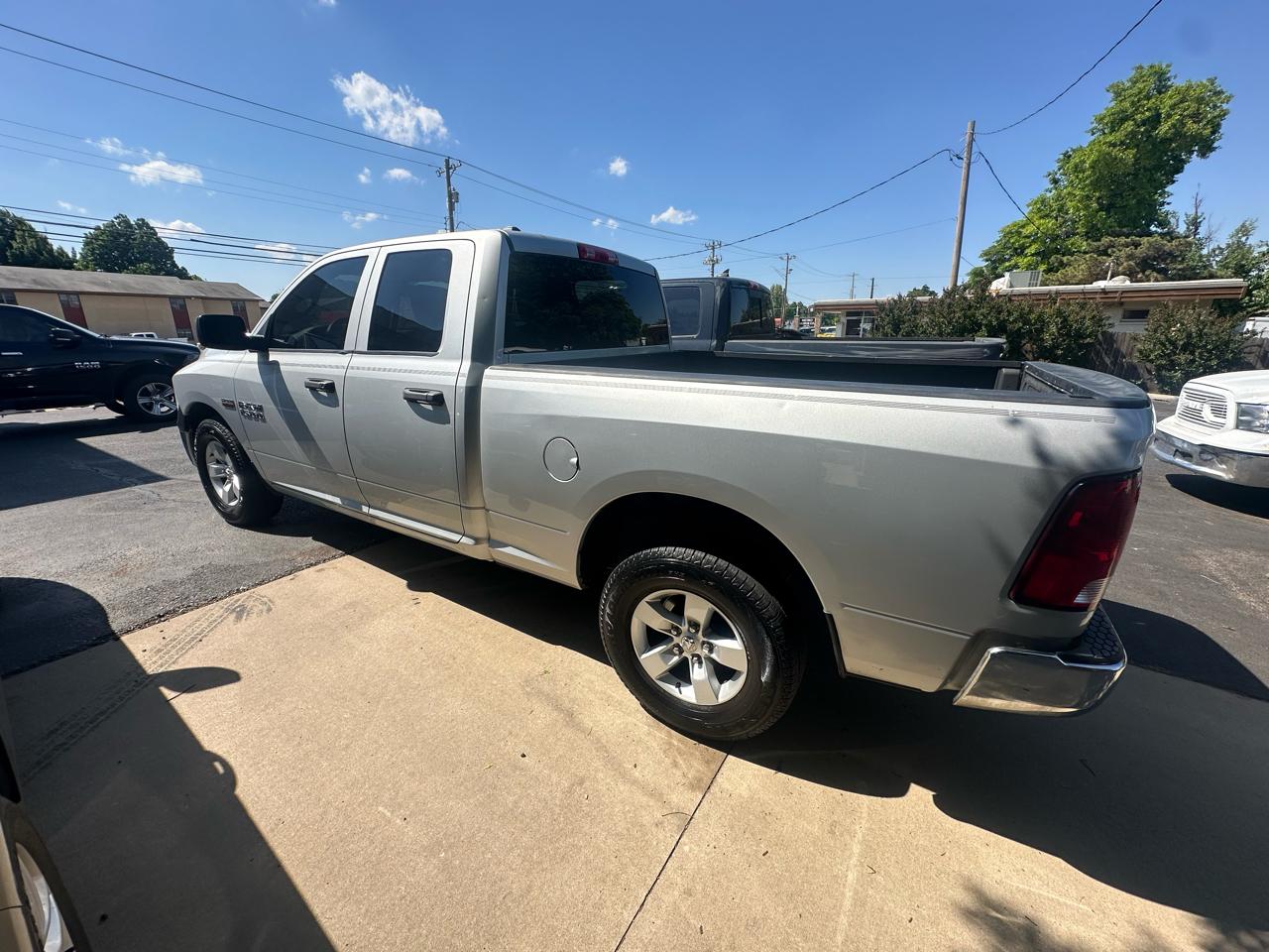 RAM 1500 2WD Quad Cab 140.5" Tradesman 2014