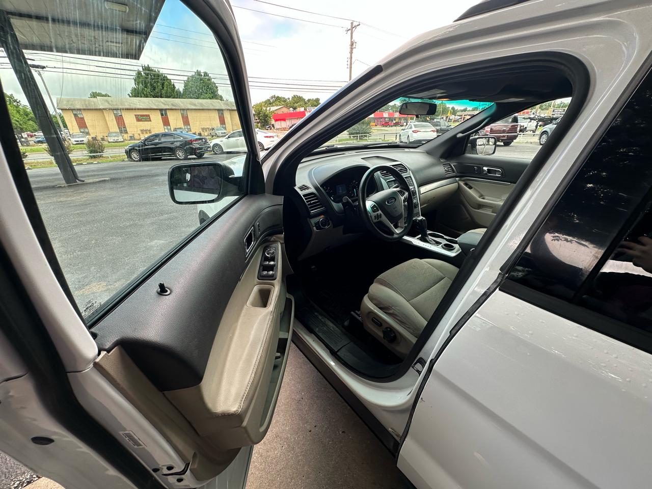 Ford Explorer FWD 4dr Base 2015