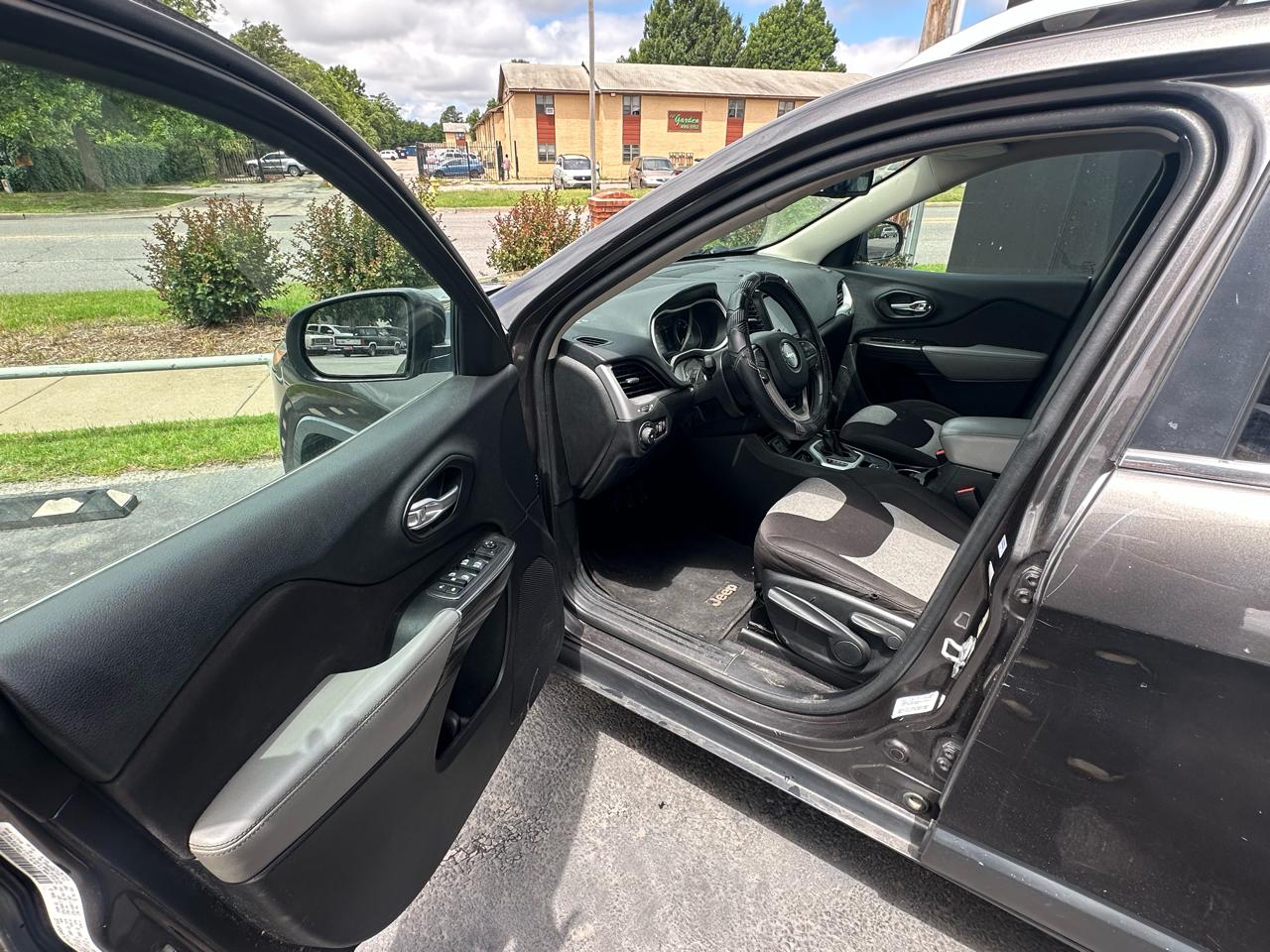 Jeep Cherokee FWD 4dr Latitude 2014