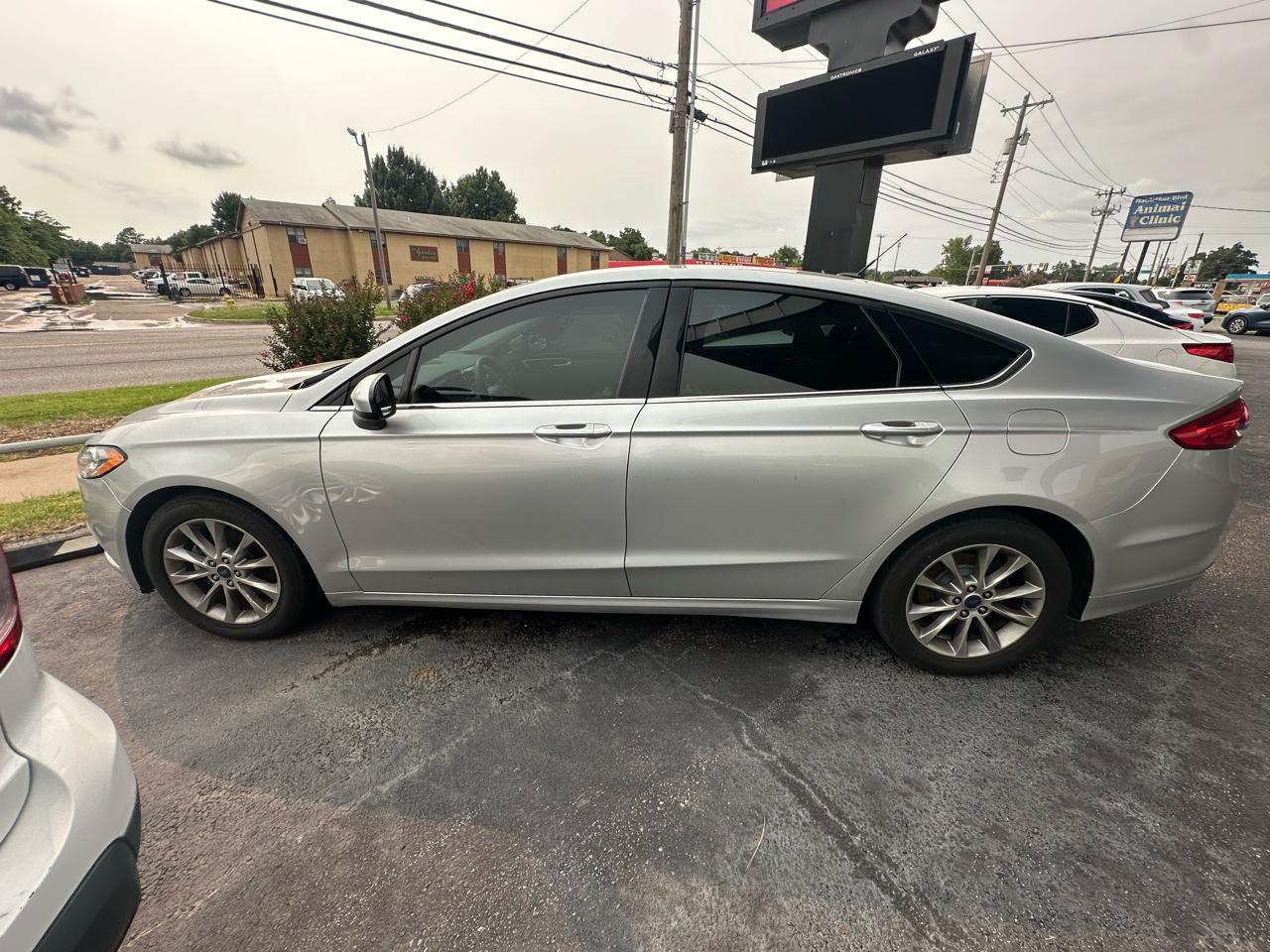 Ford Fusion SE FWD 2017