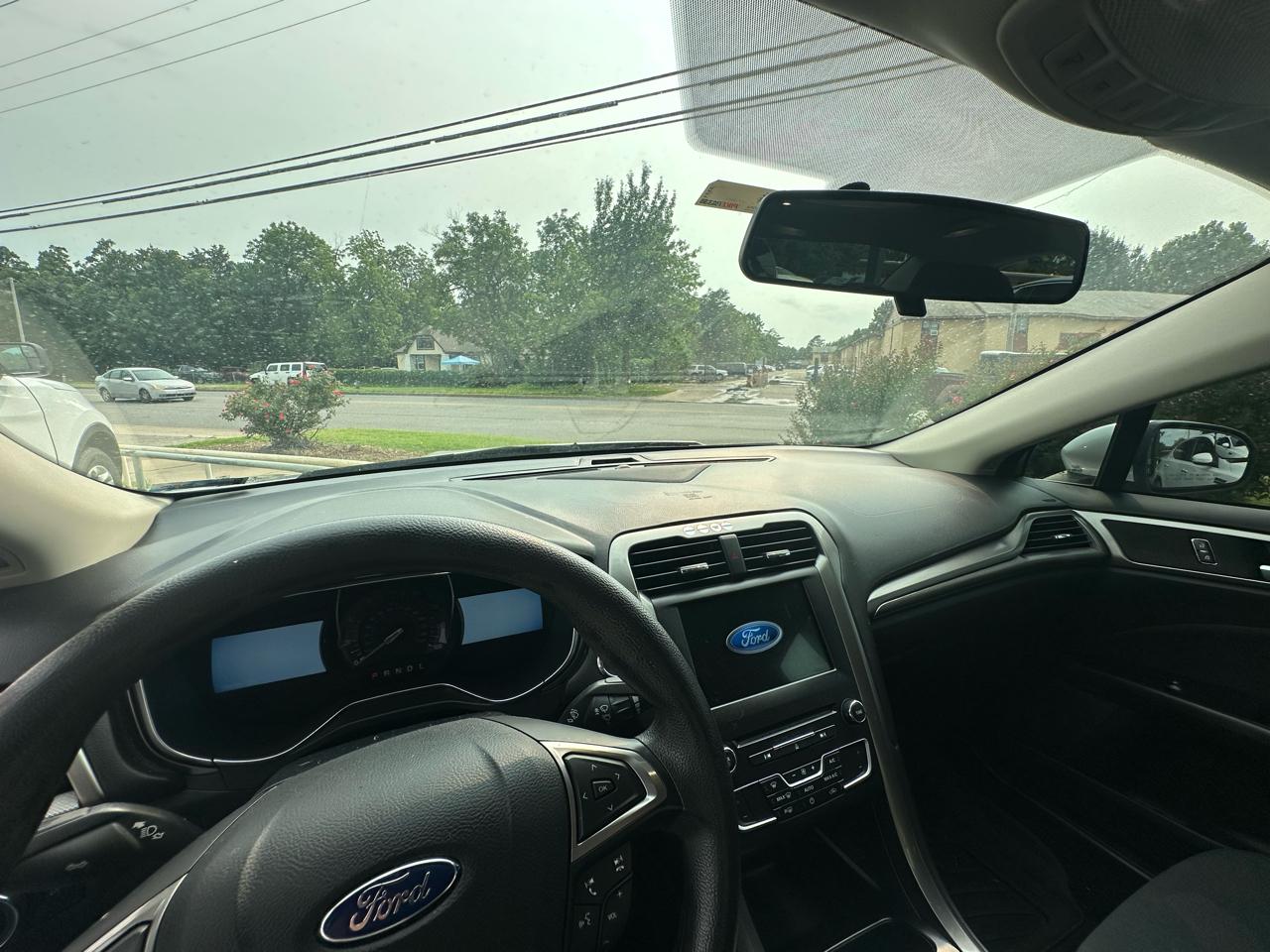 Ford Fusion SE FWD 2017