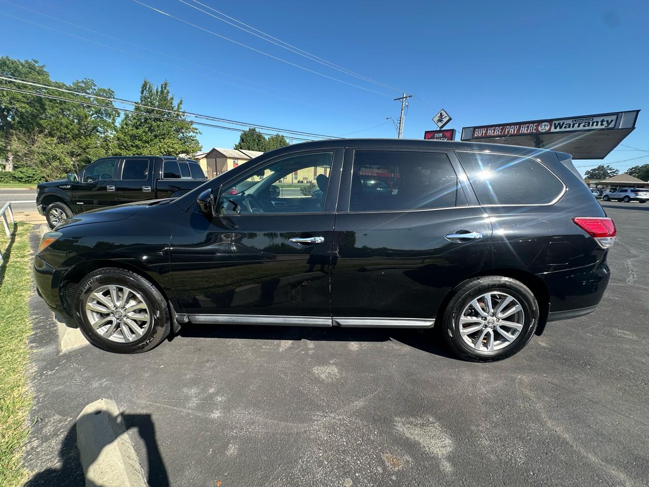 Nissan Pathfinder 2WD 4dr S *Ltd Avail* 2015