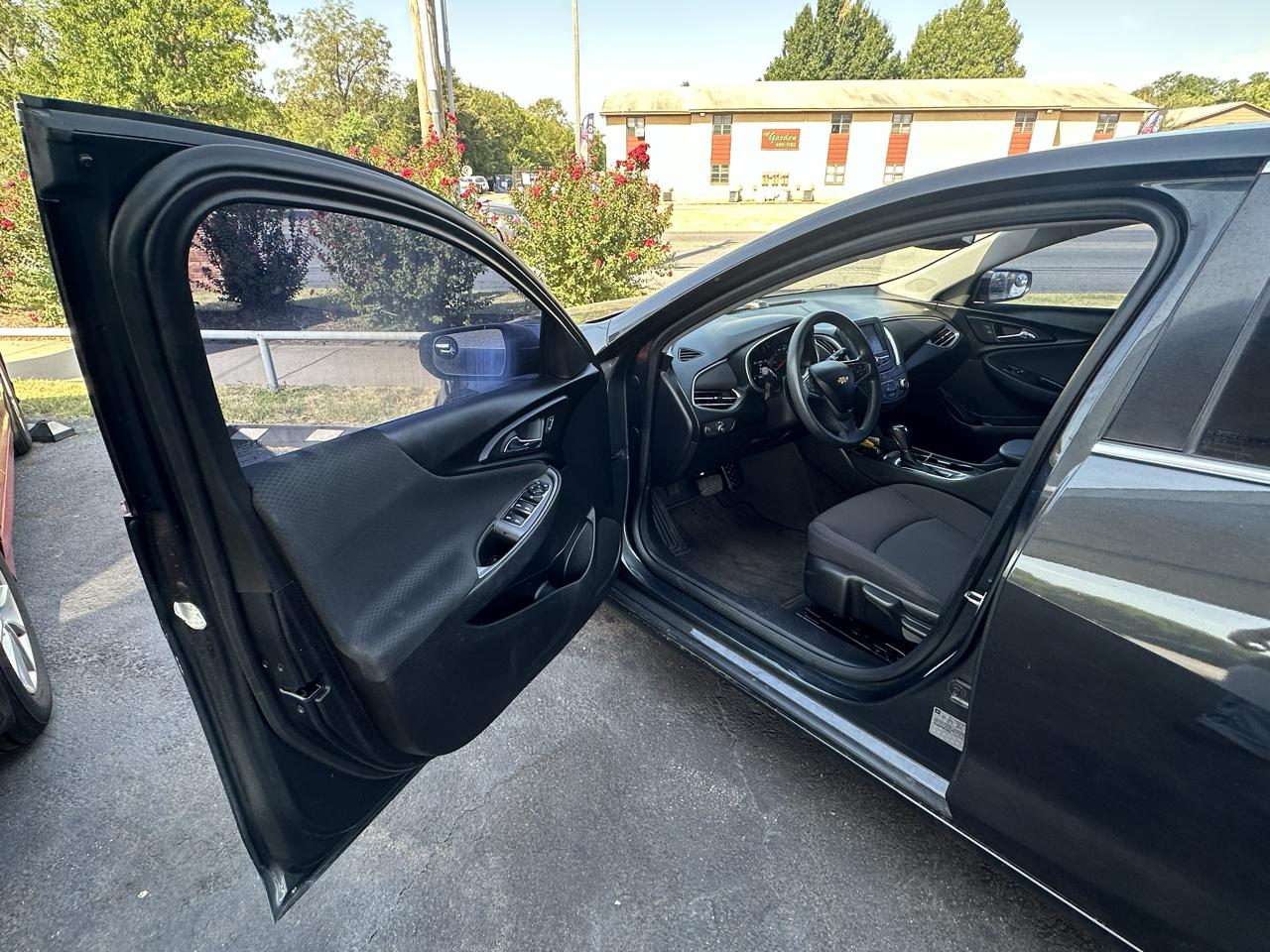Chevrolet Malibu 4dr Sdn LS w/1LS 2018