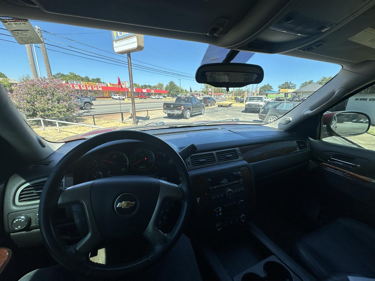 Chevrolet Tahoe 2WD 4dr 1500 LT 2011