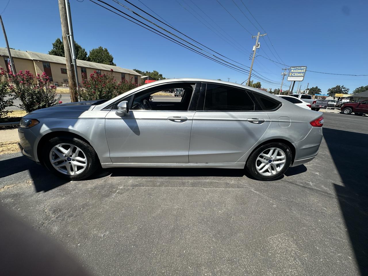 Ford Fusion 4dr Sdn SE FWD 2016