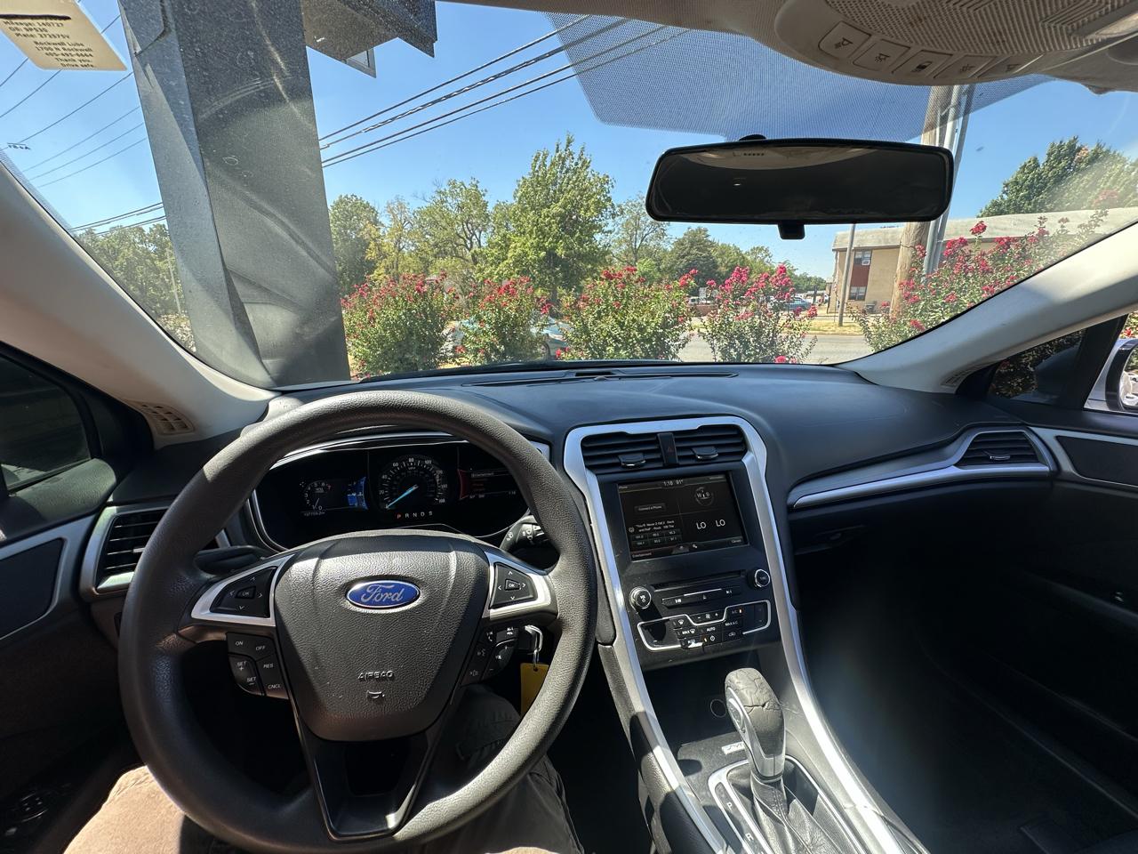 Ford Fusion 4dr Sdn SE FWD 2016