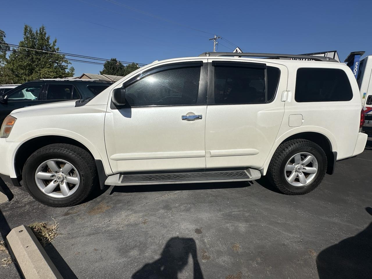 Nissan Armada 4WD 4dr SV 2013