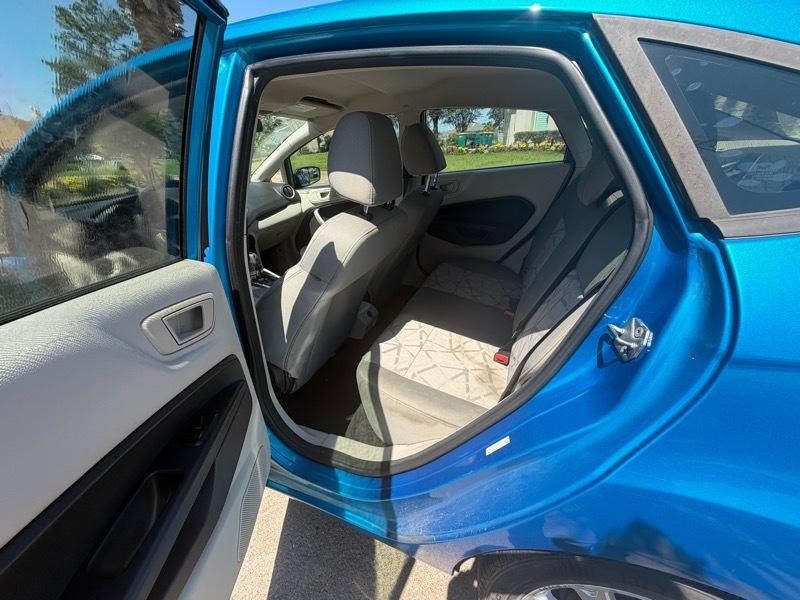 Ford Fiesta SE Sedan 2013