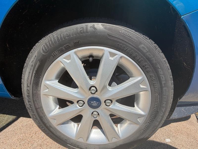 Ford Fiesta SE Sedan 2013