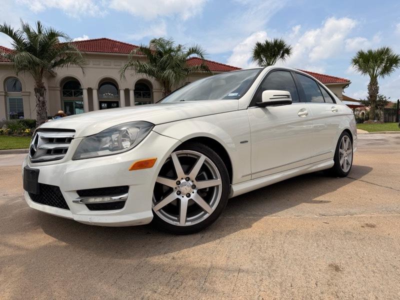 Mercedes-Benz C-Class C250 Luxury Sedan 2012