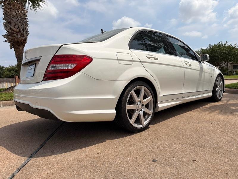 Mercedes-Benz C-Class C250 Luxury Sedan 2012