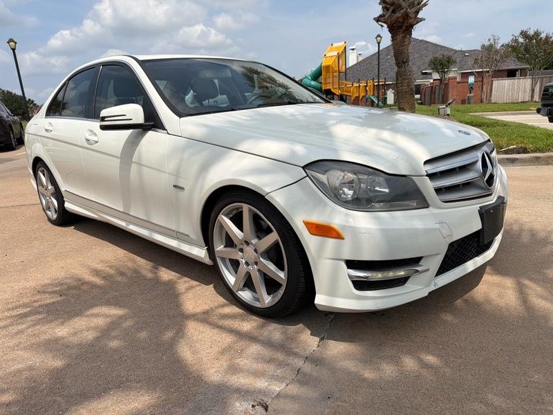 Mercedes-Benz C-Class C250 Luxury Sedan 2012