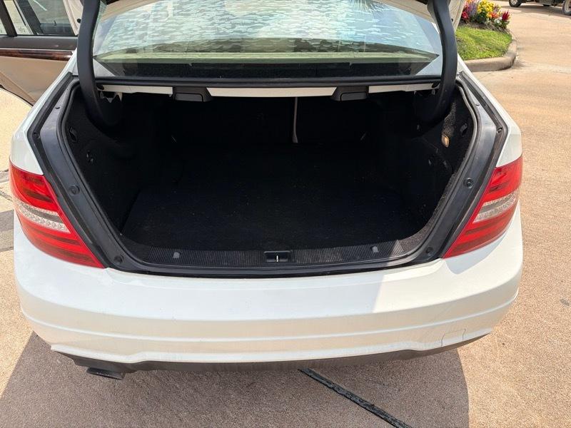 Mercedes-Benz C-Class C250 Luxury Sedan 2012