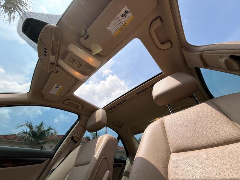 Mercedes-Benz C-Class C250 Luxury Sedan 2012
