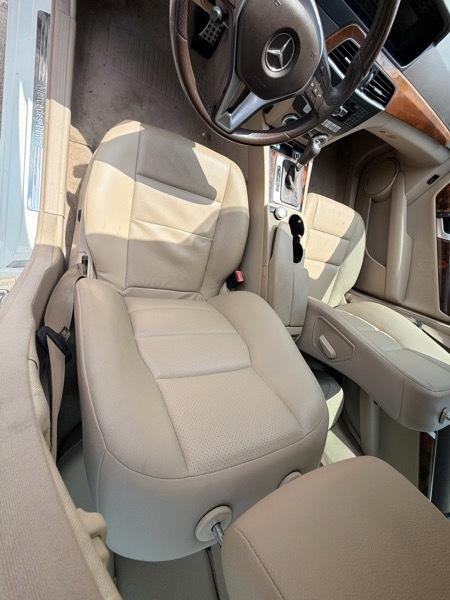 Mercedes-Benz C-Class C250 Luxury Sedan 2012