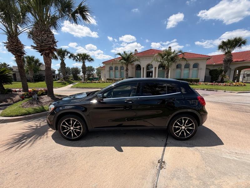 Mercedes-Benz GLA-Class GLA250 4MATIC 2015