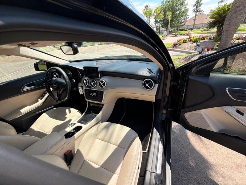 Mercedes-Benz GLA-Class GLA250 4MATIC 2015