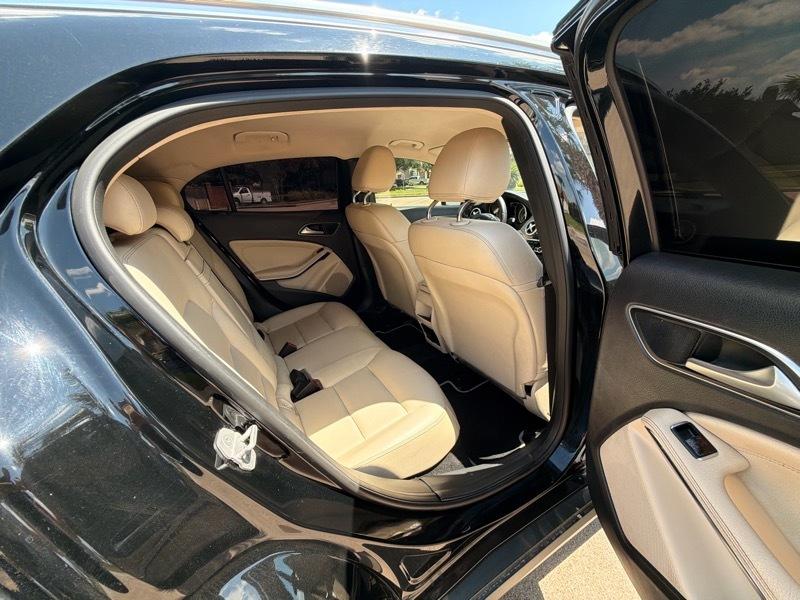 Mercedes-Benz GLA-Class GLA250 4MATIC 2015