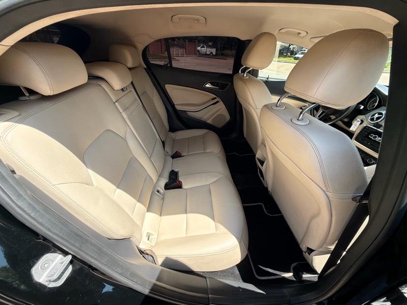 Mercedes-Benz GLA-Class GLA250 4MATIC 2015