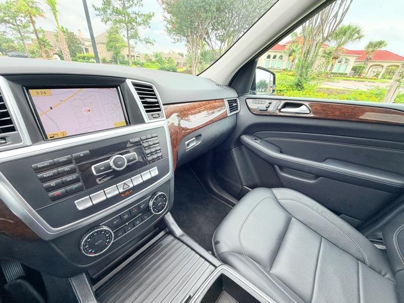 Mercedes-Benz M-Class ML350 4MATIC 2012