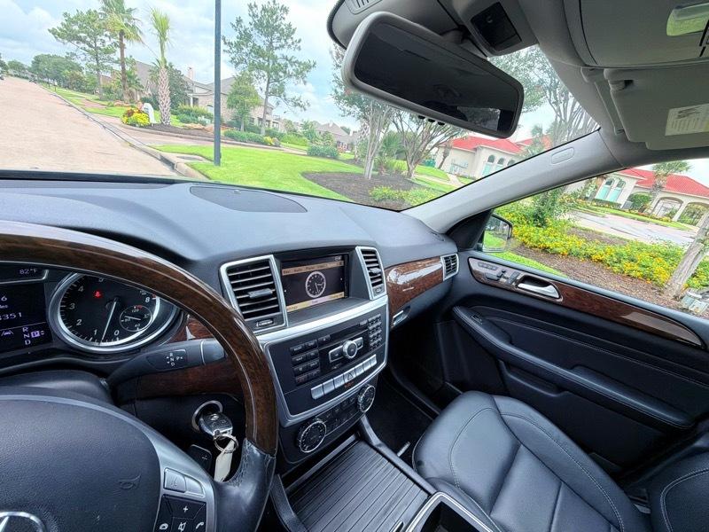 Mercedes-Benz M-Class ML350 4MATIC 2012