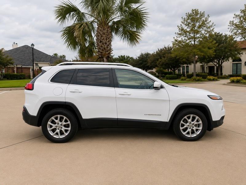 Jeep Cherokee Latitude 4WD 2015