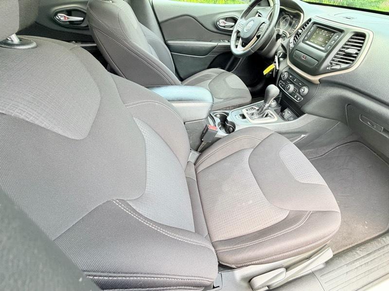Jeep Cherokee Latitude 4WD 2015