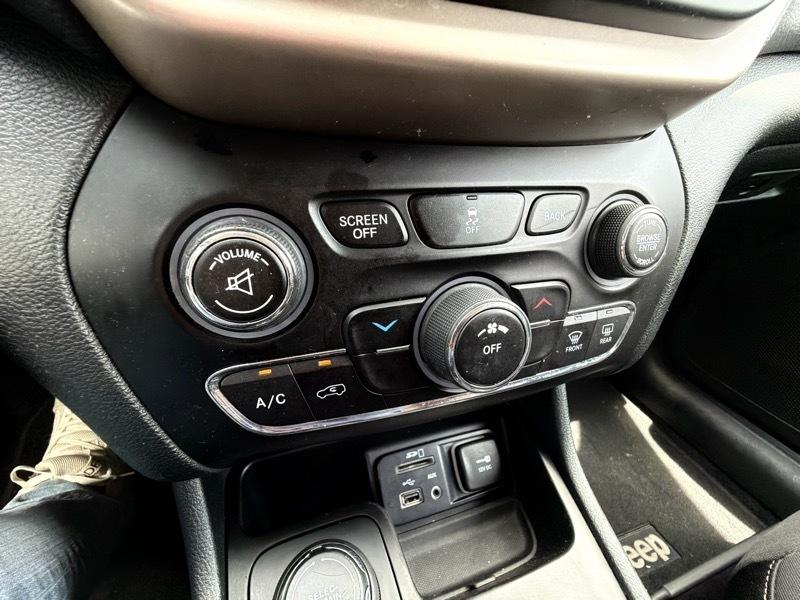 Jeep Cherokee Latitude 4WD 2015