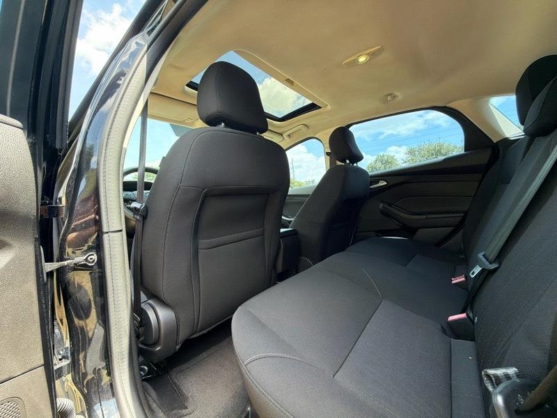 Ford Focus SE Hatch 2016