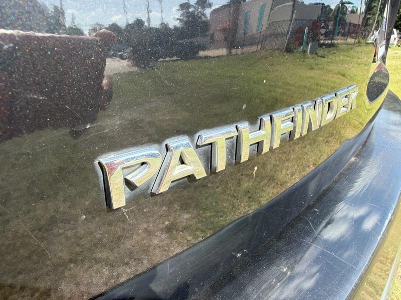 Nissan Pathfinder SV 2WD 2015