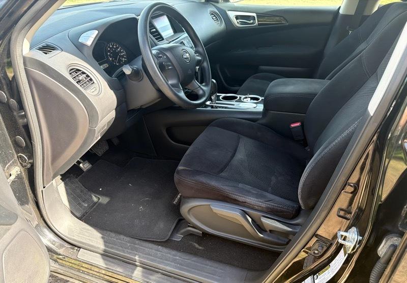 Nissan Pathfinder SV 2WD 2015