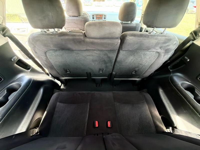 Nissan Pathfinder SV 2WD 2015