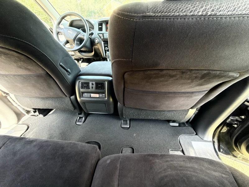 Nissan Pathfinder SV 2WD 2015