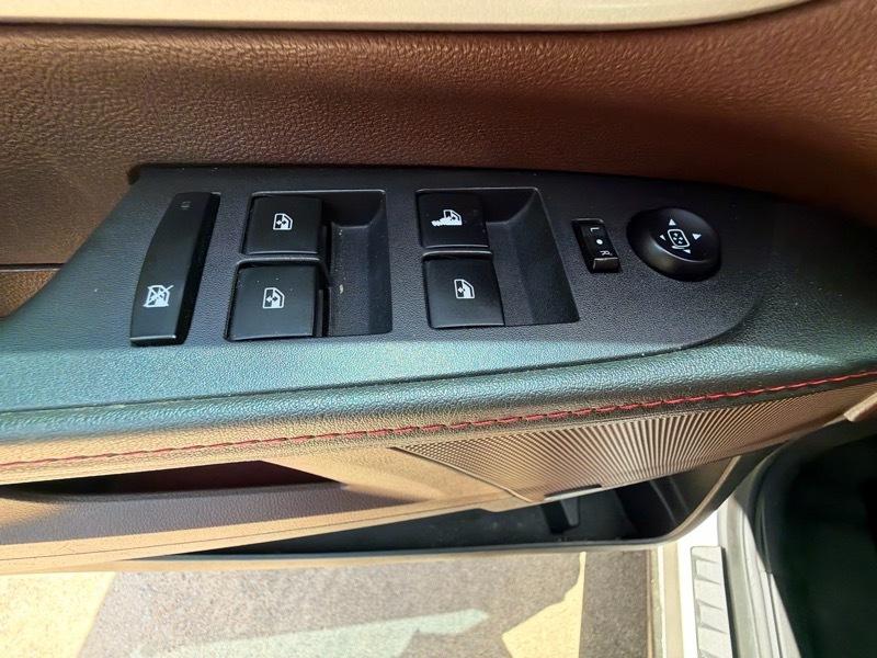 Chevrolet Equinox LTZ 2WD 2011