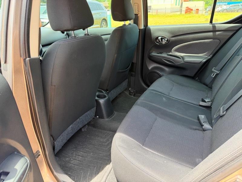 Nissan Versa 1.6 S Plus 2014