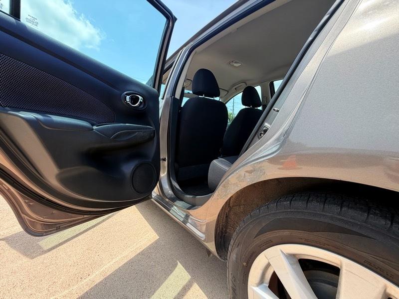 Nissan Versa 1.6 S Plus 2014