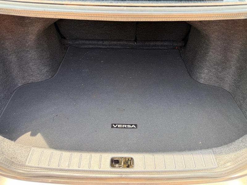 Nissan Versa 1.6 S Plus 2014