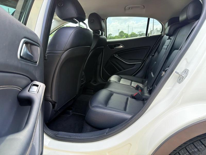 Mercedes-Benz GLA-Class GLA250 4MATIC 2015