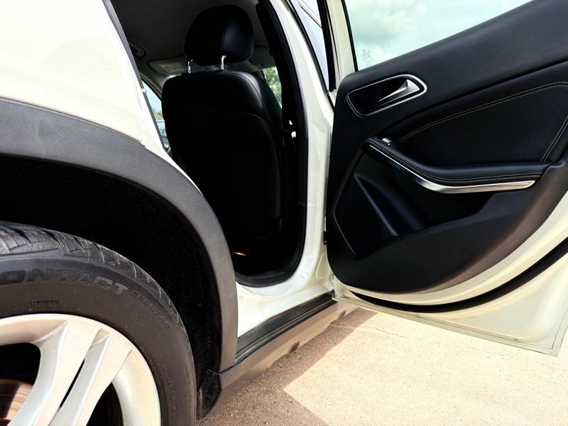 Mercedes-Benz GLA-Class GLA250 4MATIC 2015