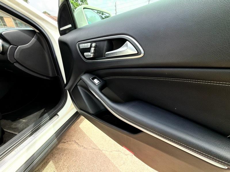Mercedes-Benz GLA-Class GLA250 4MATIC 2015