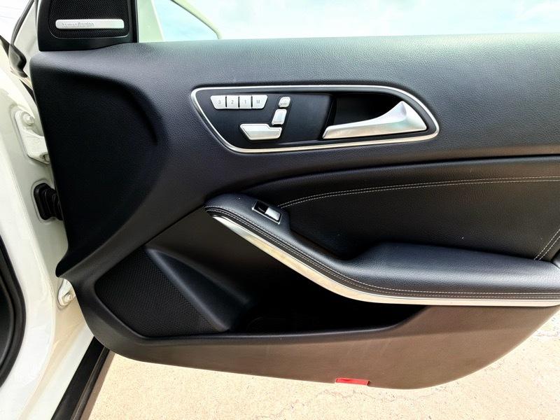 Mercedes-Benz GLA-Class GLA250 4MATIC 2015