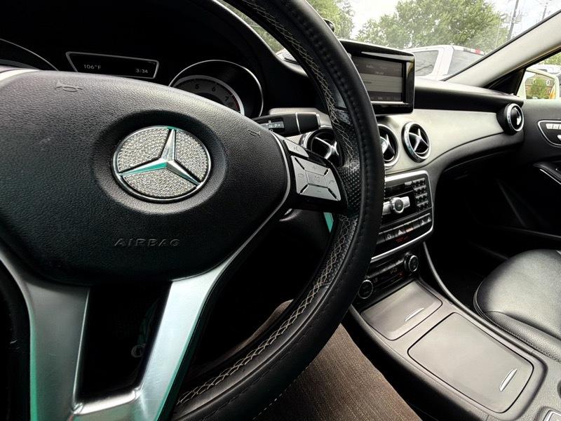 Mercedes-Benz GLA-Class GLA250 4MATIC 2015