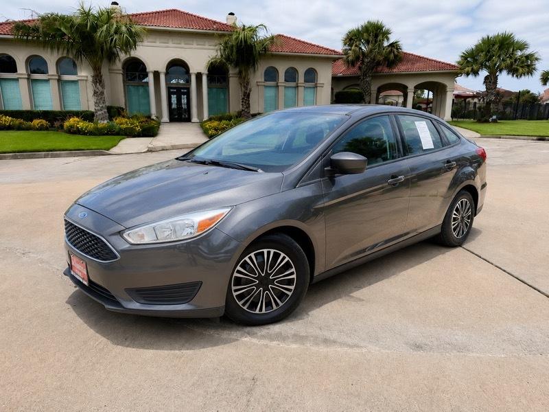Ford Focus S Sedan 2018