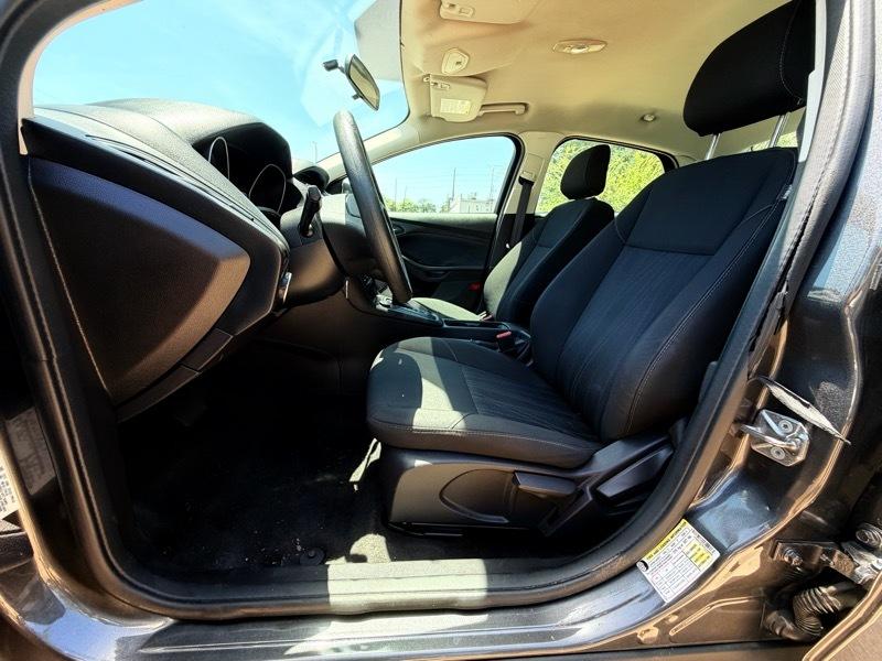 Ford Focus S Sedan 2018